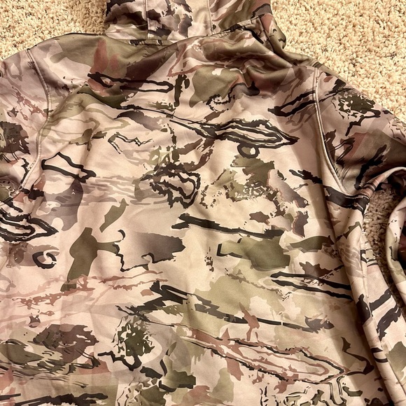 Under armor camo hoodie - Picture 5 of 7